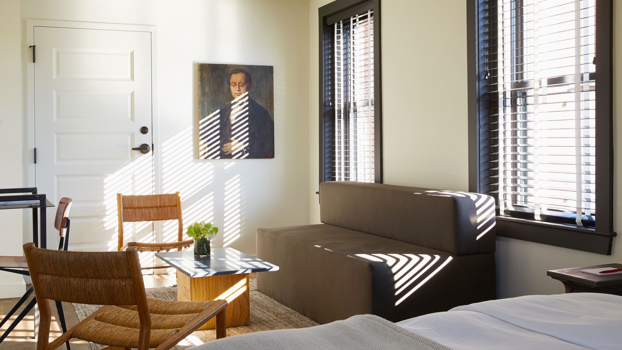 Photo of Livingroom in Downtown