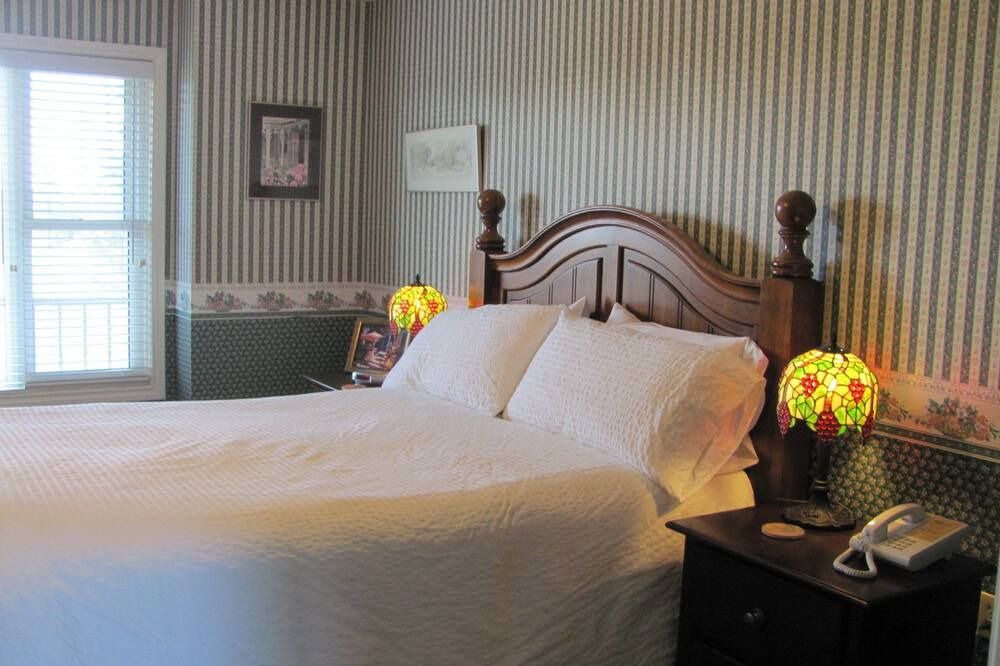 Photo of Bedroom in Virgil
