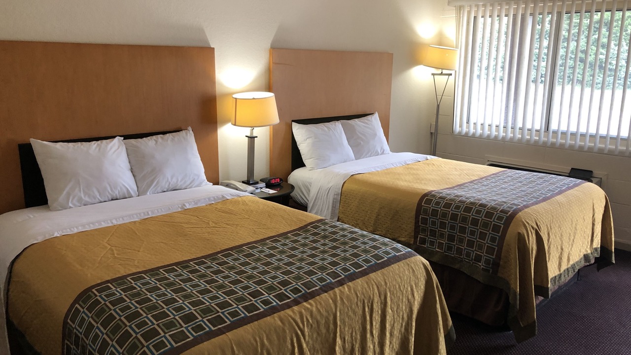 Photo of Bedroom in Grandview Plaza