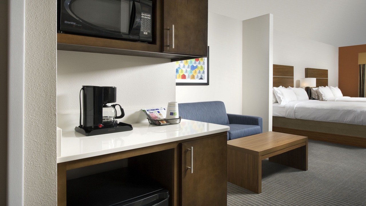 Photo of Bedroom in Bay City