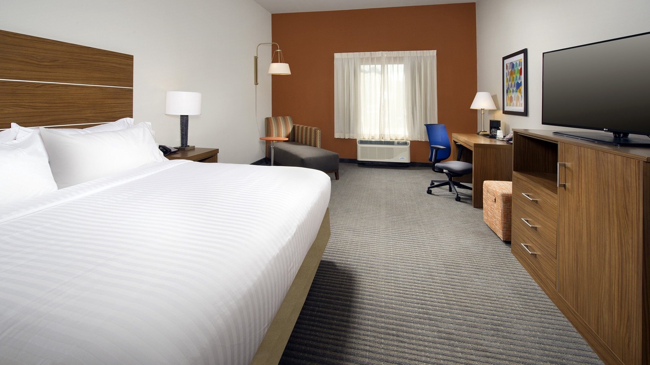 Photo of Bedroom in Bay City