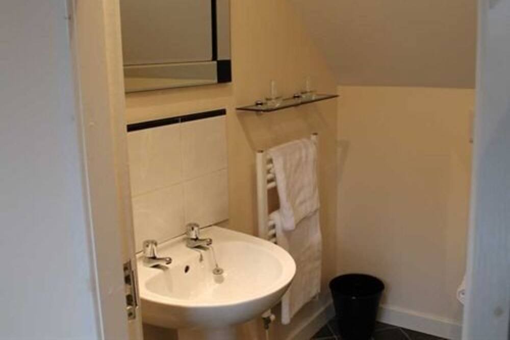 Photo of Bathroom in Gwernymynydd