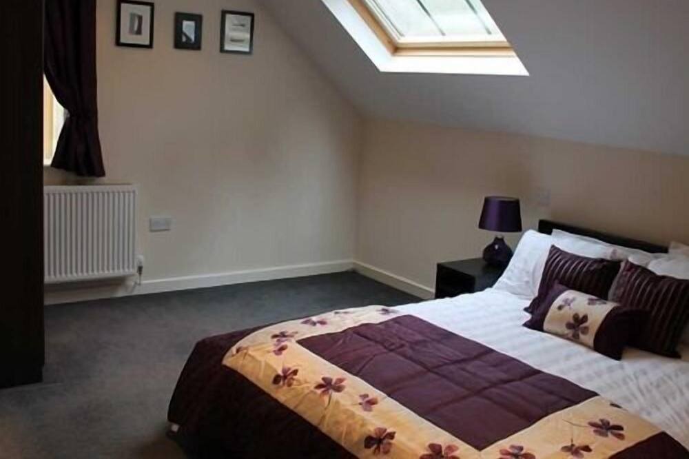 Photo of Others in Gwernymynydd