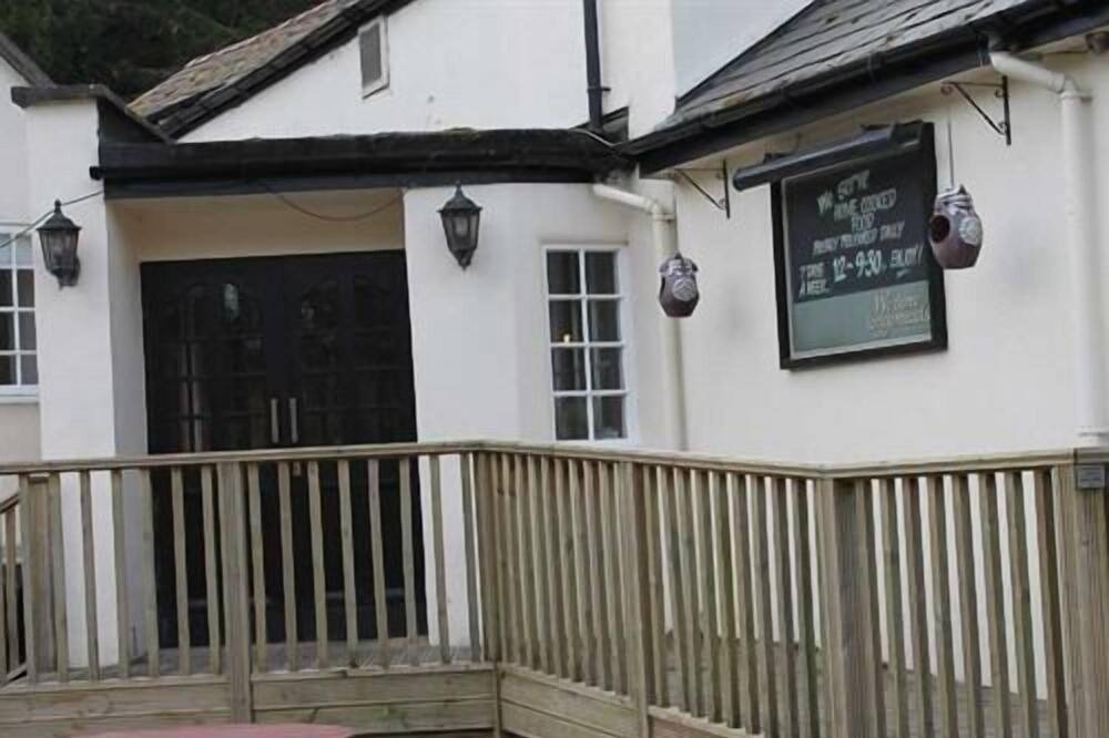 Photo of Outdoor in Gwernymynydd