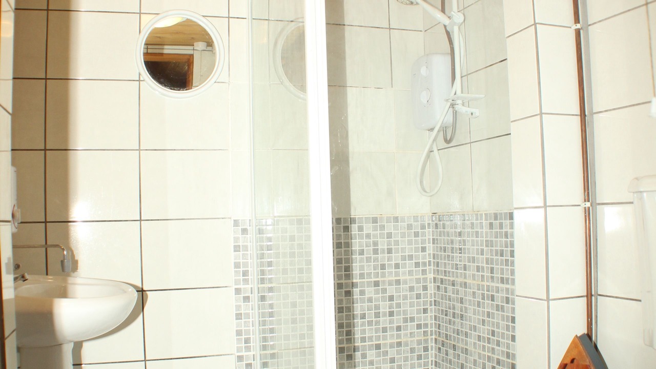 Photo of Bathroom in Dolwyddelan