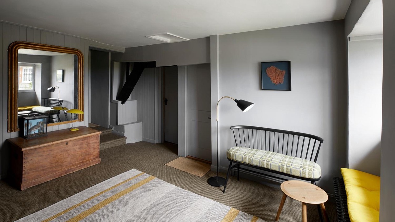 Photo of Others in Ebbesborne Wake