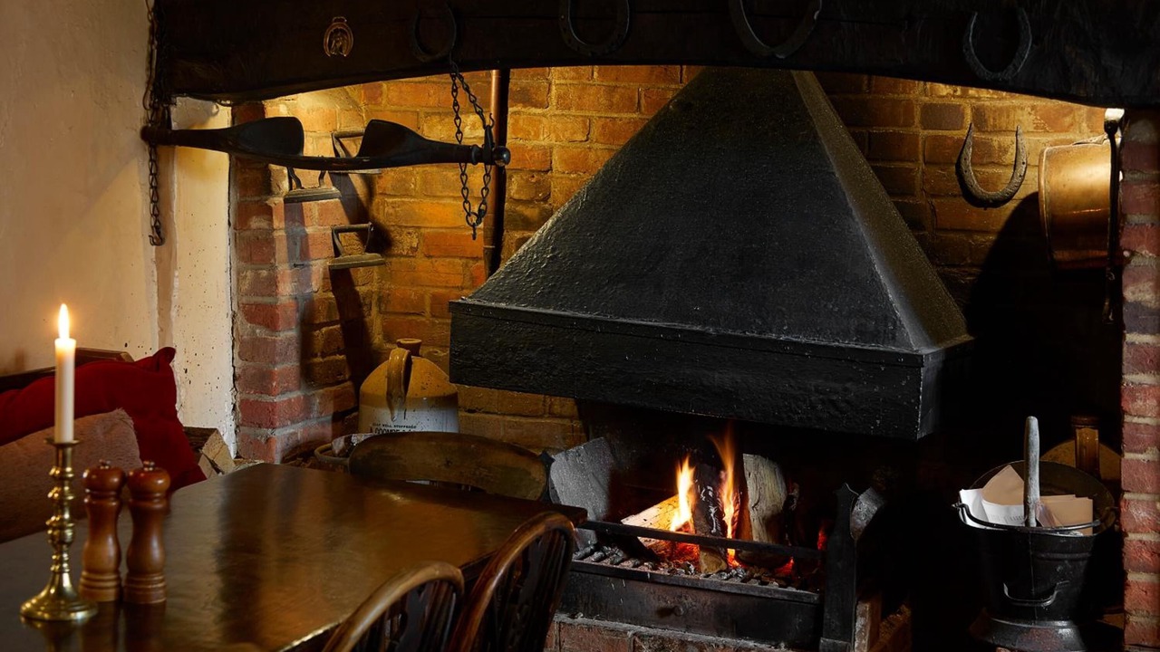 Photo of Others in Ebbesborne Wake