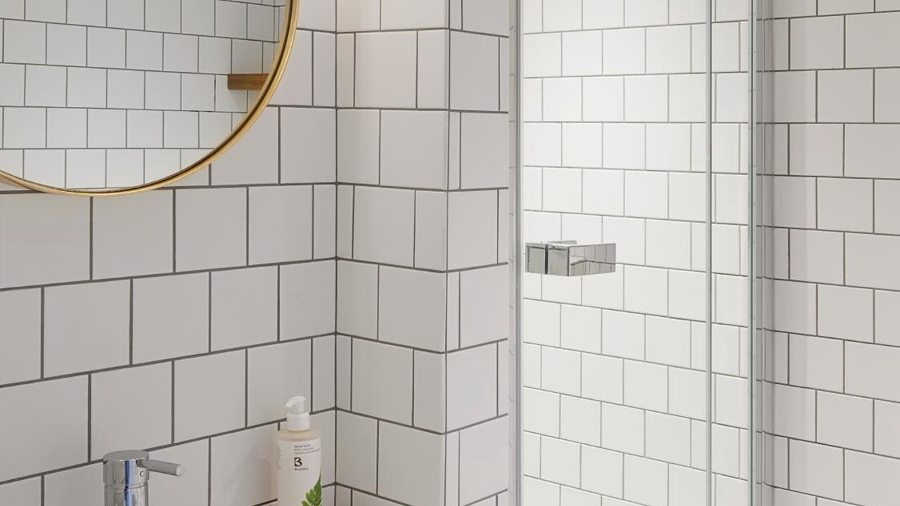 Photo of Others in Ebbesborne Wake