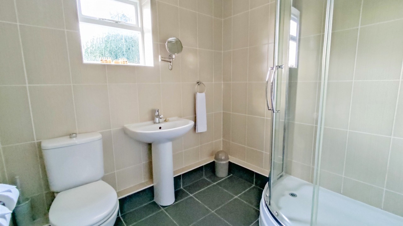 Photo of Bathroom in Hooton