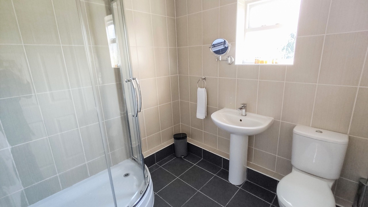 Photo of Bathroom in Hooton
