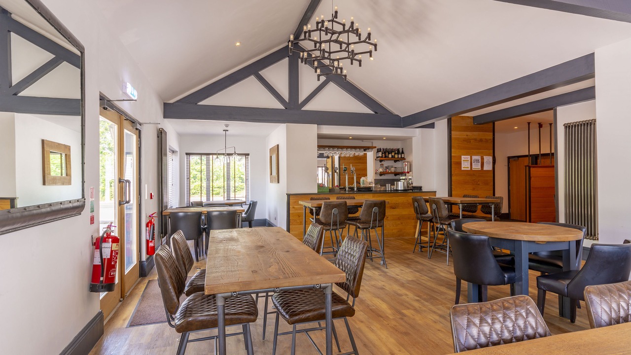 Photo of Others in Hooton