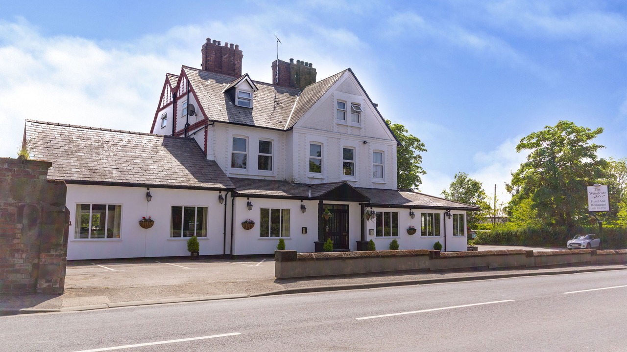 Photo of Outdoor in Hooton