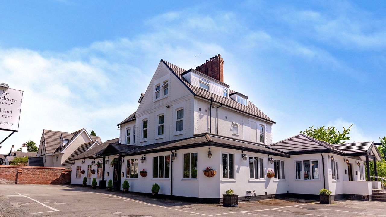 Photo of Outdoor in Hooton