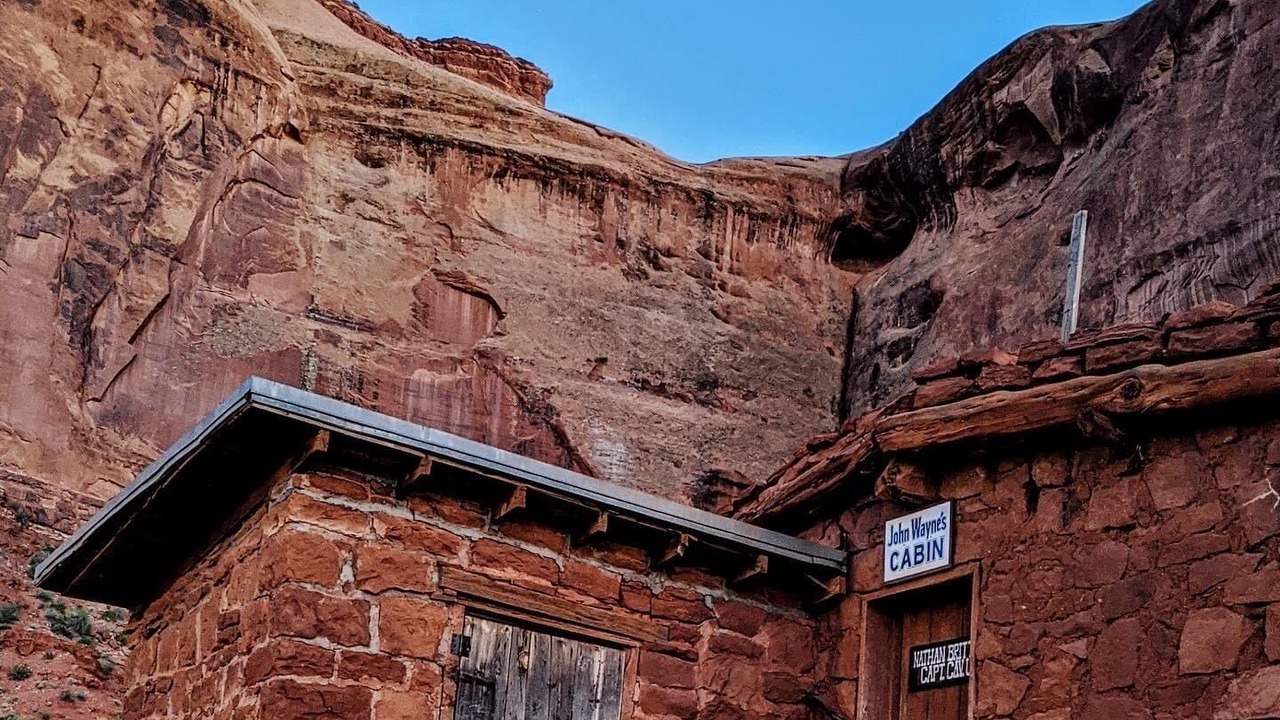 Photo of Others in Monument Valley