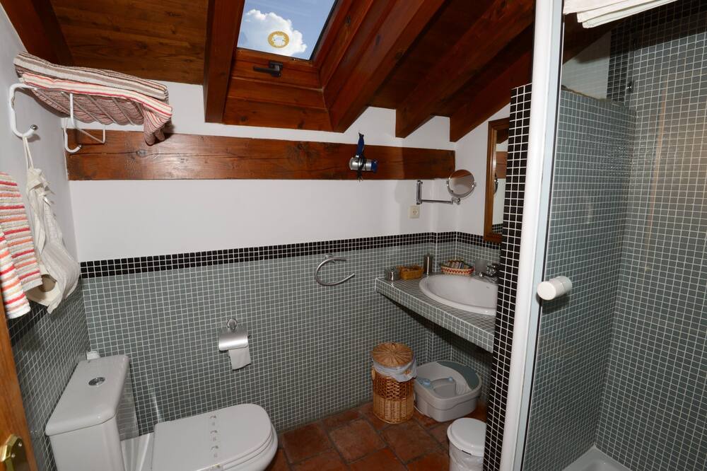 Photo of Bathroom in Frama