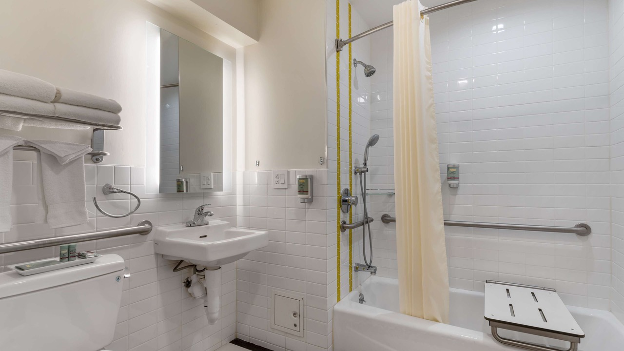 Photo of Bathroom in Tenderloin