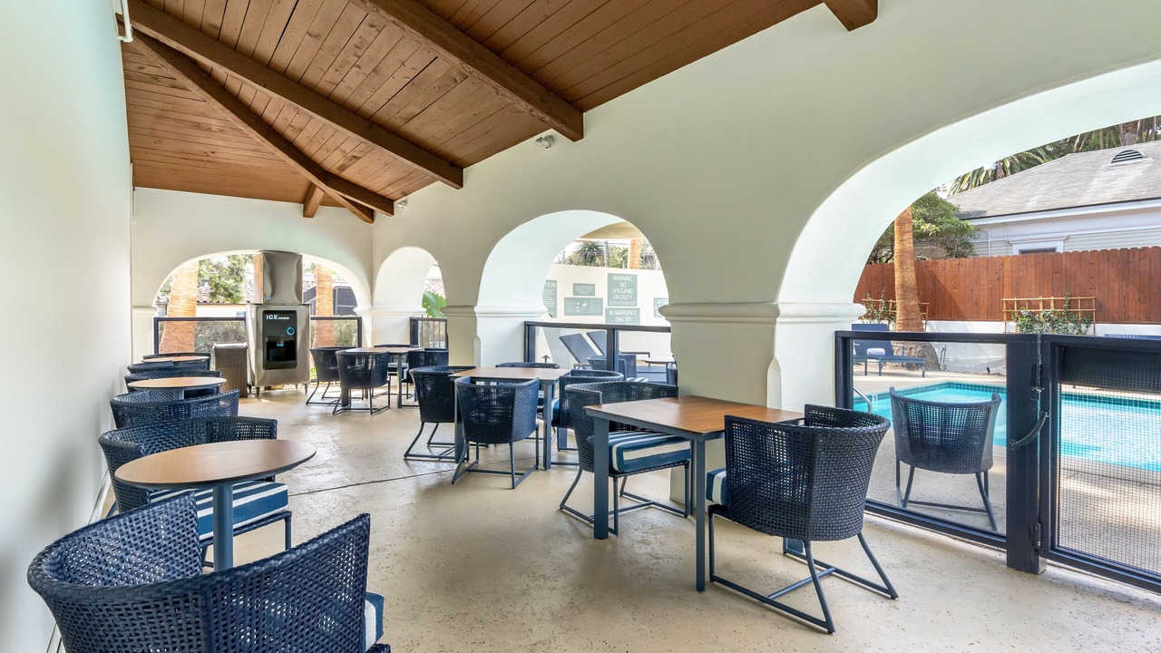 Photo of Patio Balcony in West Beach