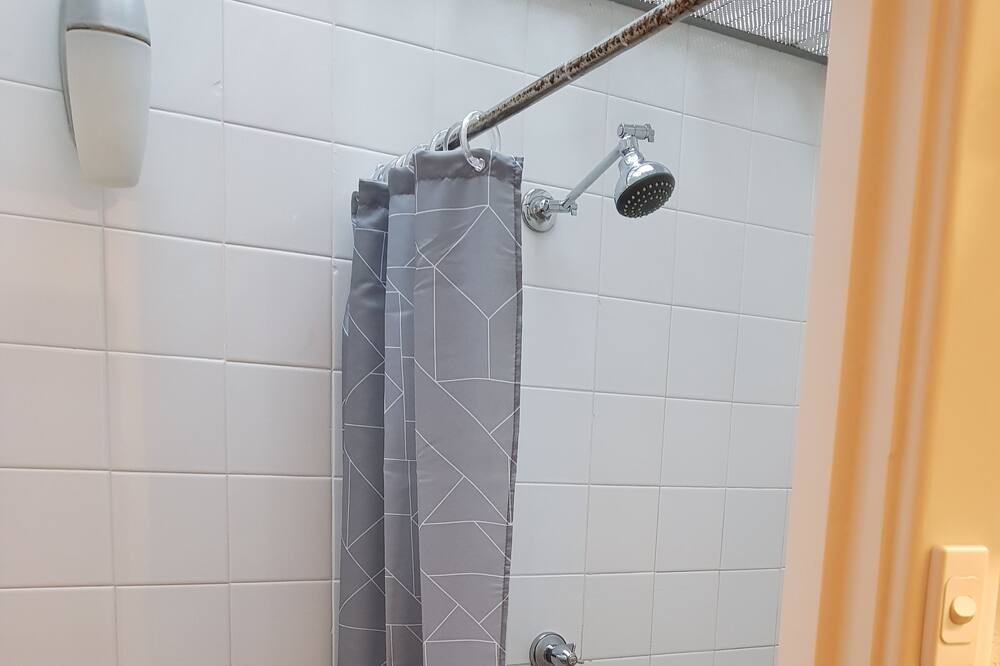 Photo of Bathroom in Glengowrie