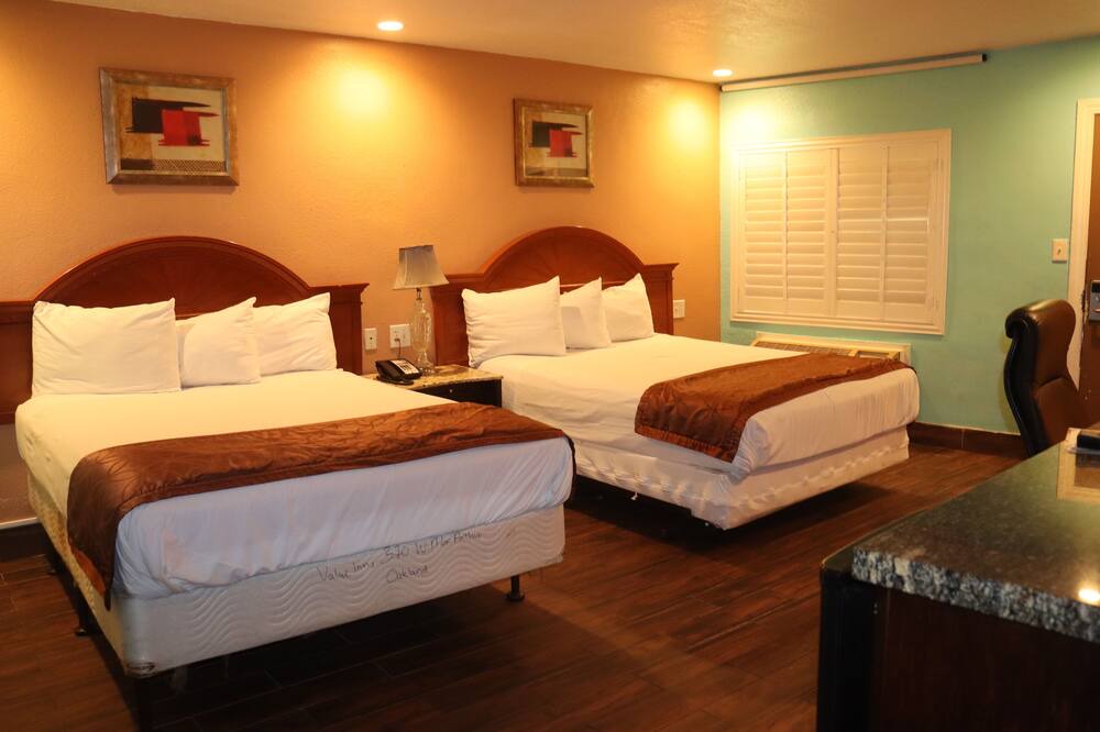 Photo of Bedroom in Mosswood