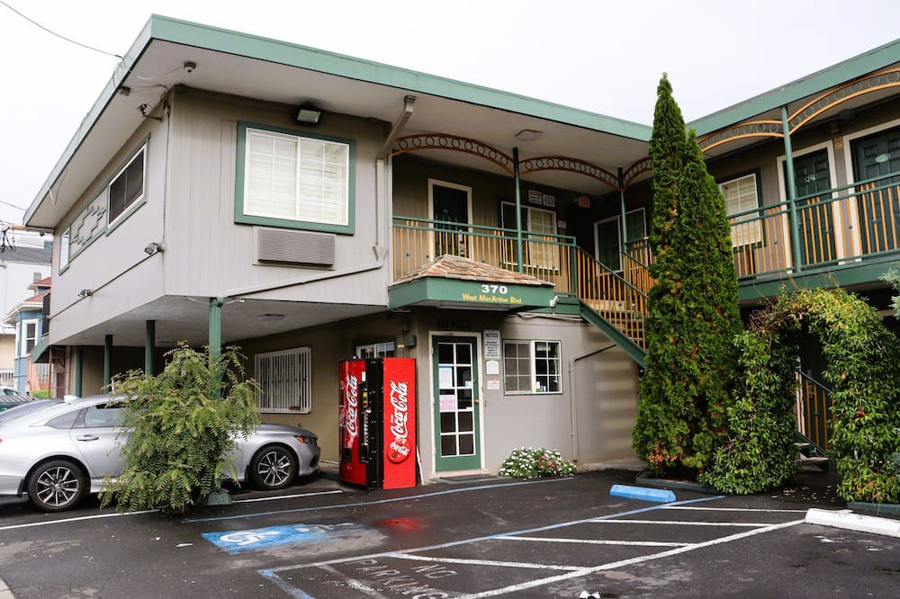 Photo of Outdoor in Mosswood