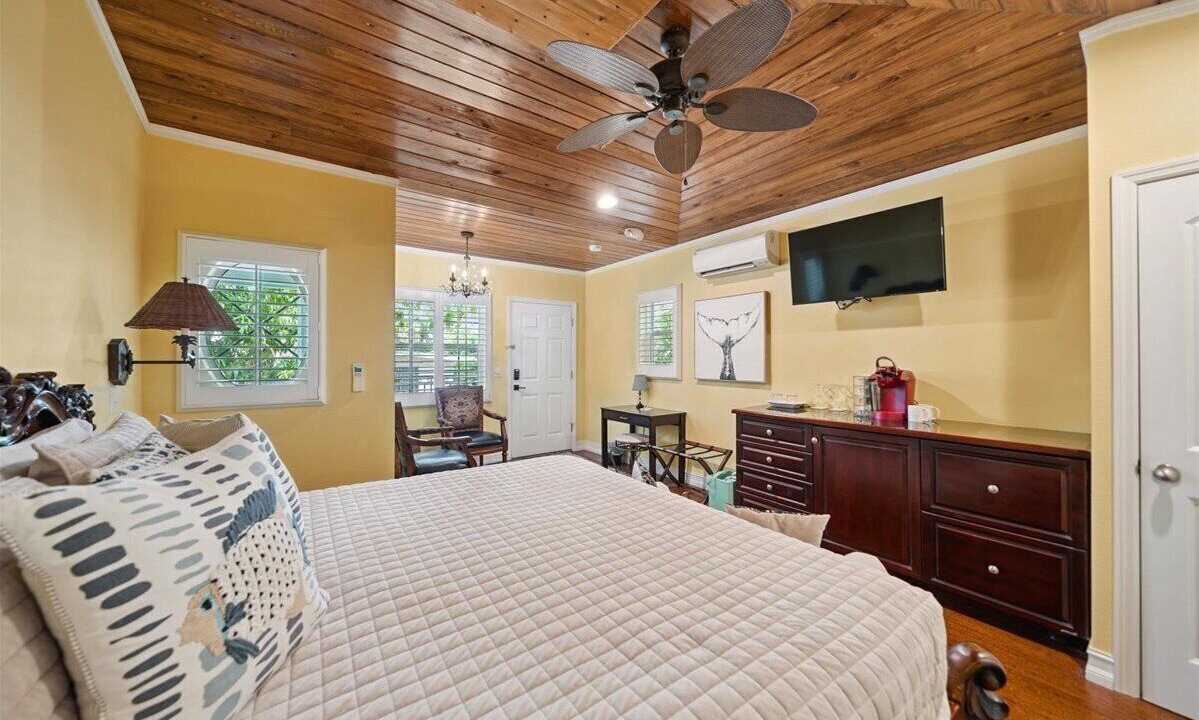 Photo of Bedroom in Melbourne Beach