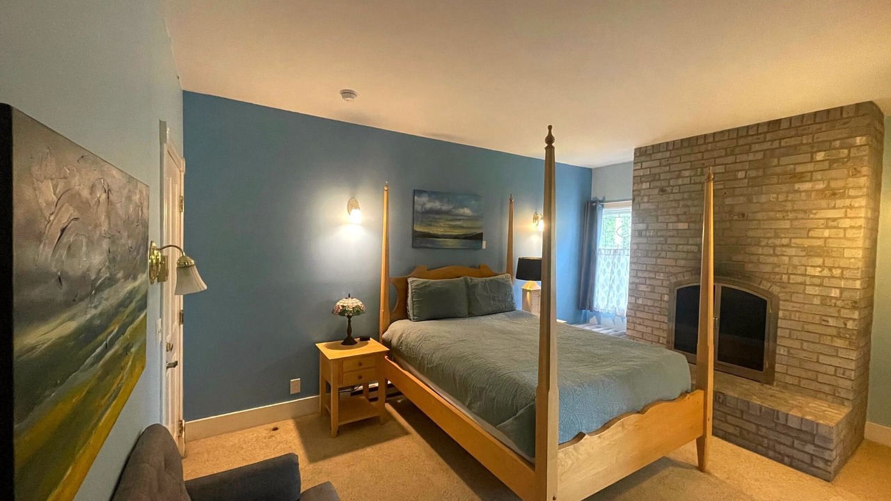 Photo of Bedroom in Lopez Island