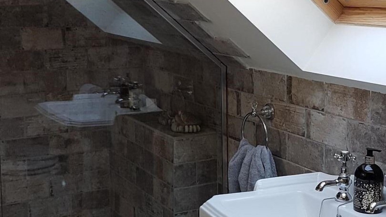 Photo of Bathroom in Lanark