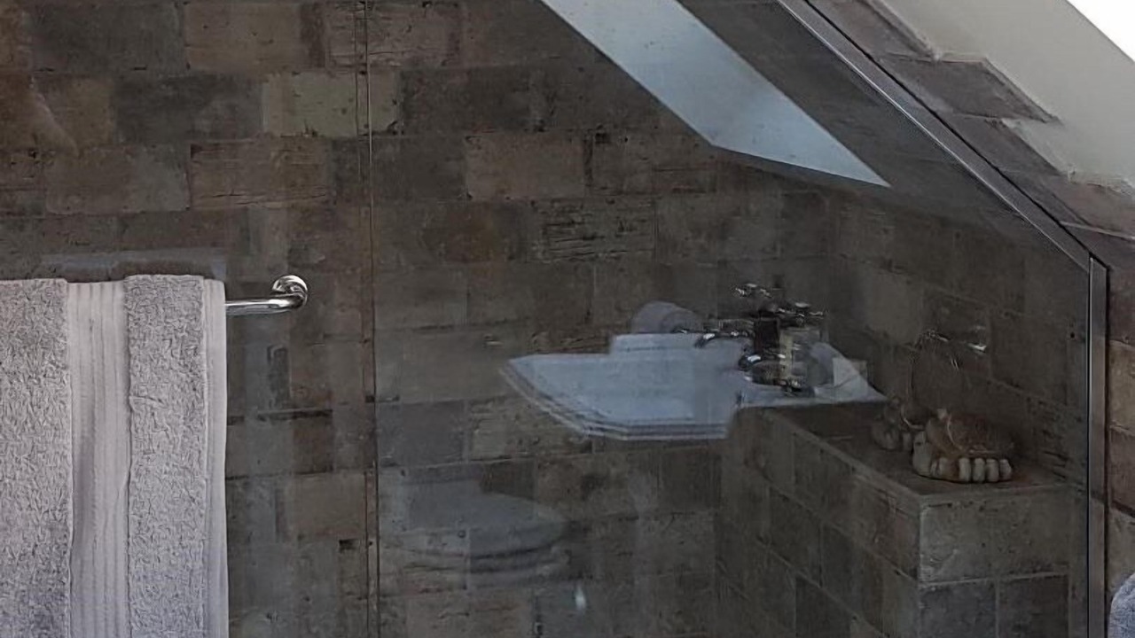 Photo of Bathroom in Lanark