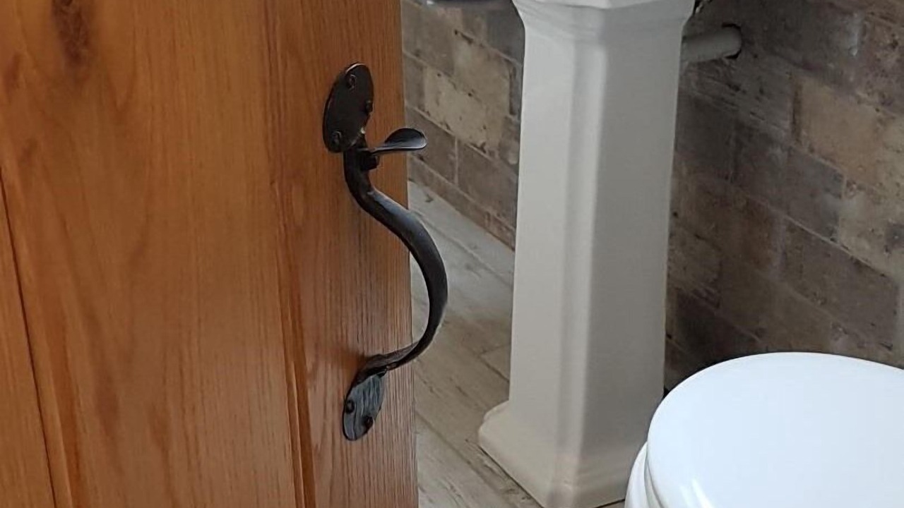 Photo of Bathroom in Lanark