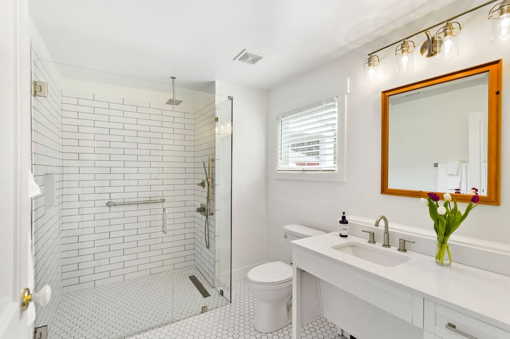 Photo of Bathroom in Madison