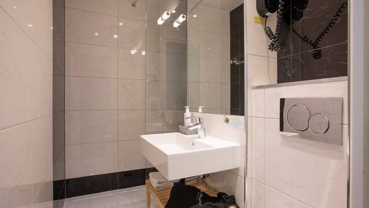 Photo of Bathroom in Centre Ville