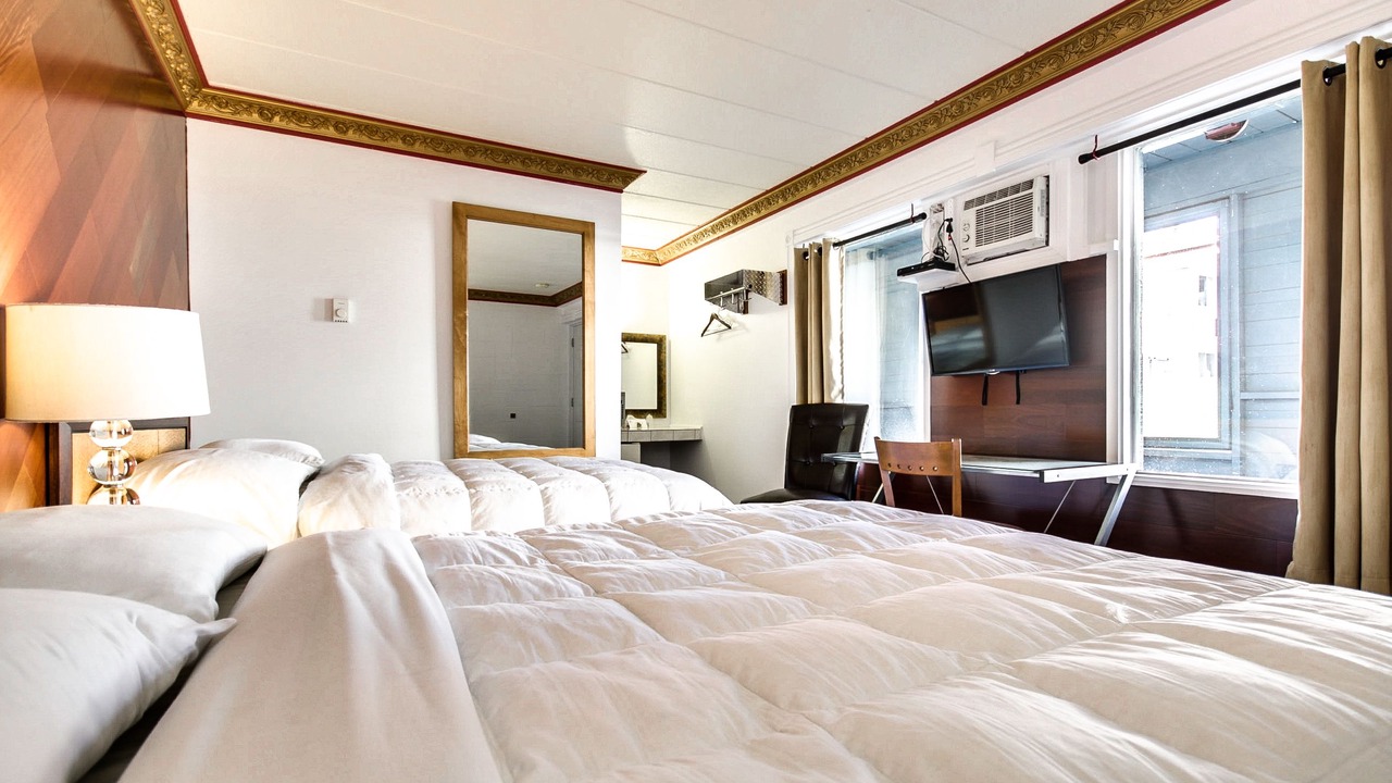 Photo of Bedroom in Trois-Rivieres