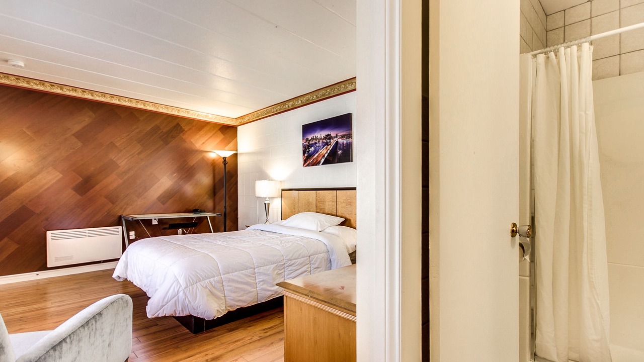 Photo of Bedroom in Trois-Rivieres