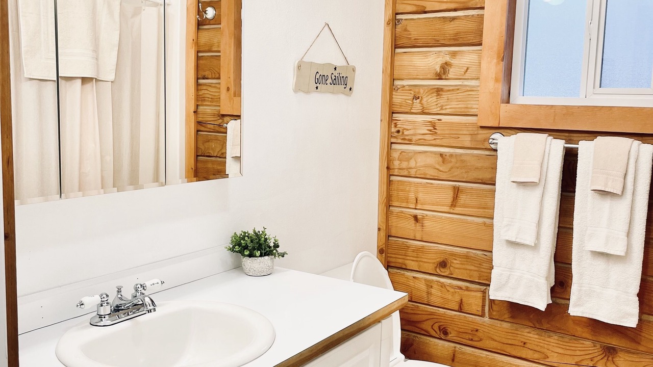 Photo of Bathroom in Kachemak