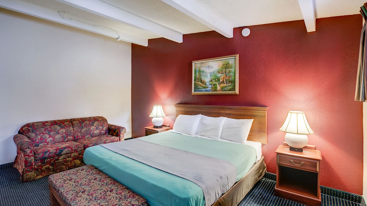 Photo of Bedroom in Cedar Knolls