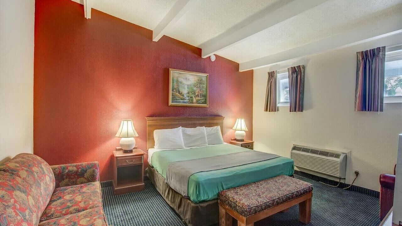 Photo of Bedroom in Cedar Knolls