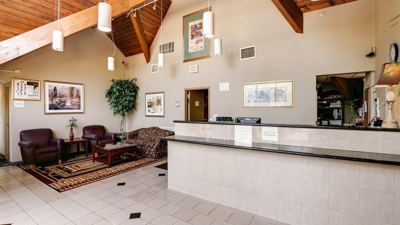 Photo of Livingroom in Cedar Knolls