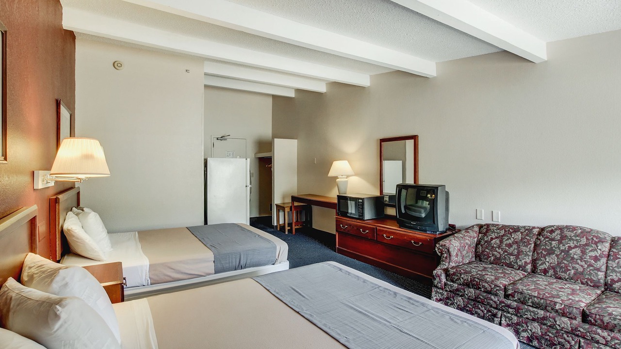 Photo of Bedroom in Cedar Knolls