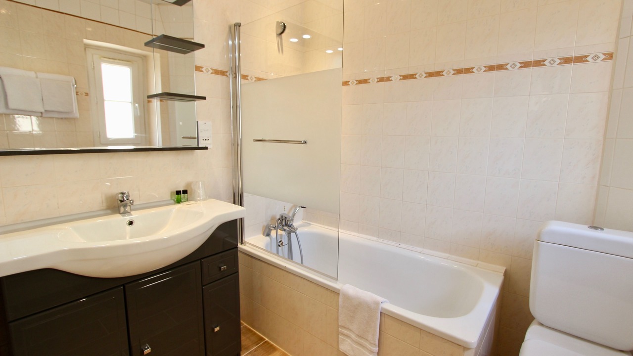 Photo of Bathroom in Quartier du Faubourg-Montmartre