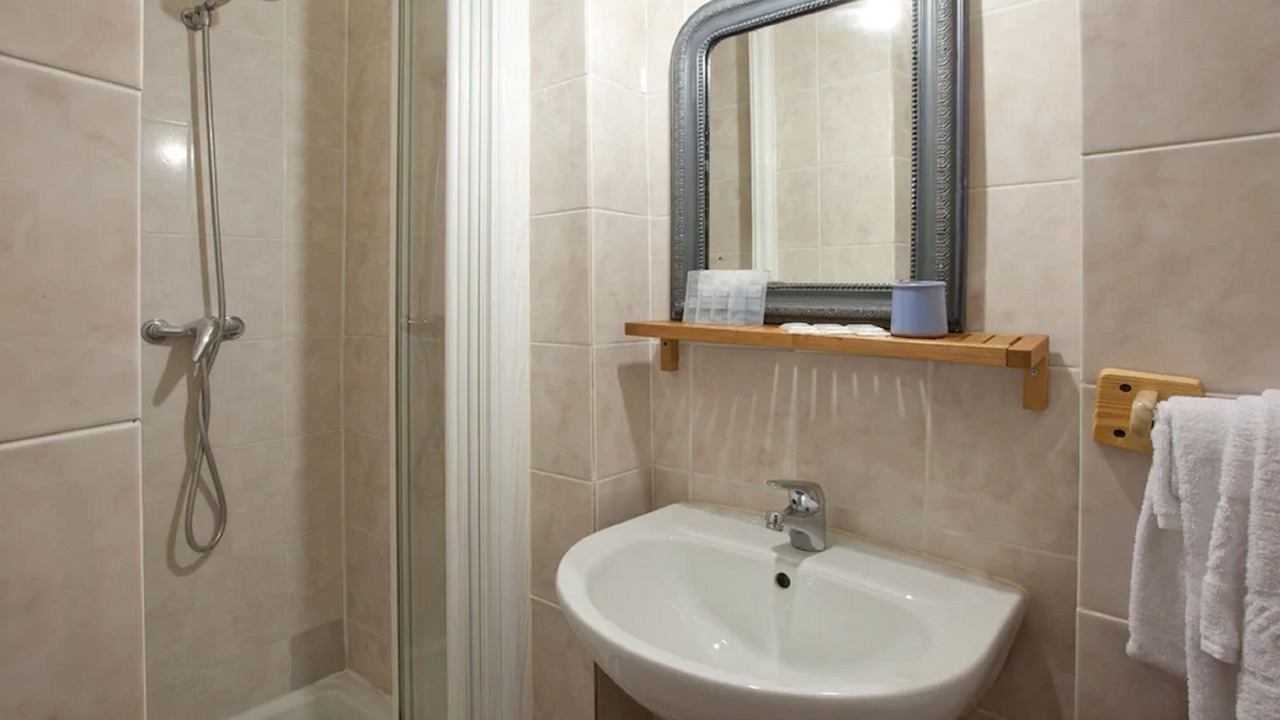 Photo of Bathroom in Sorbonne