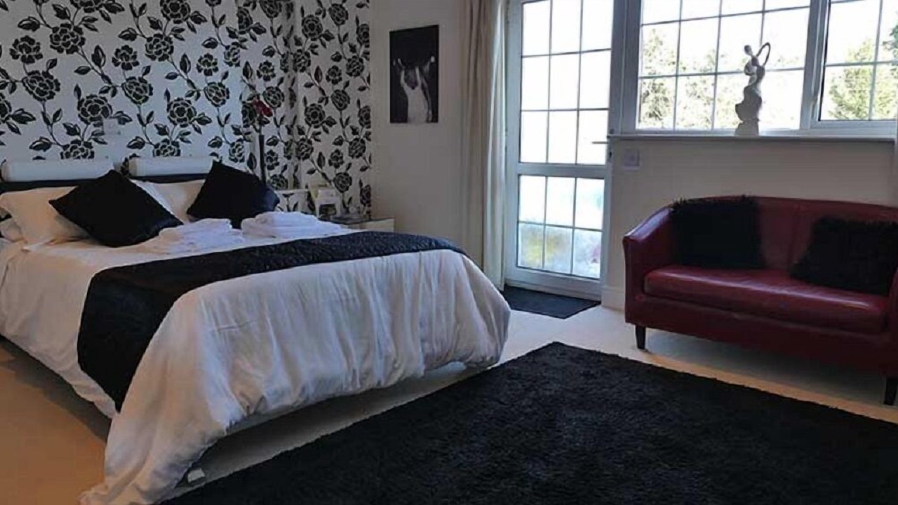 Photo of Bedroom in Pont Yates