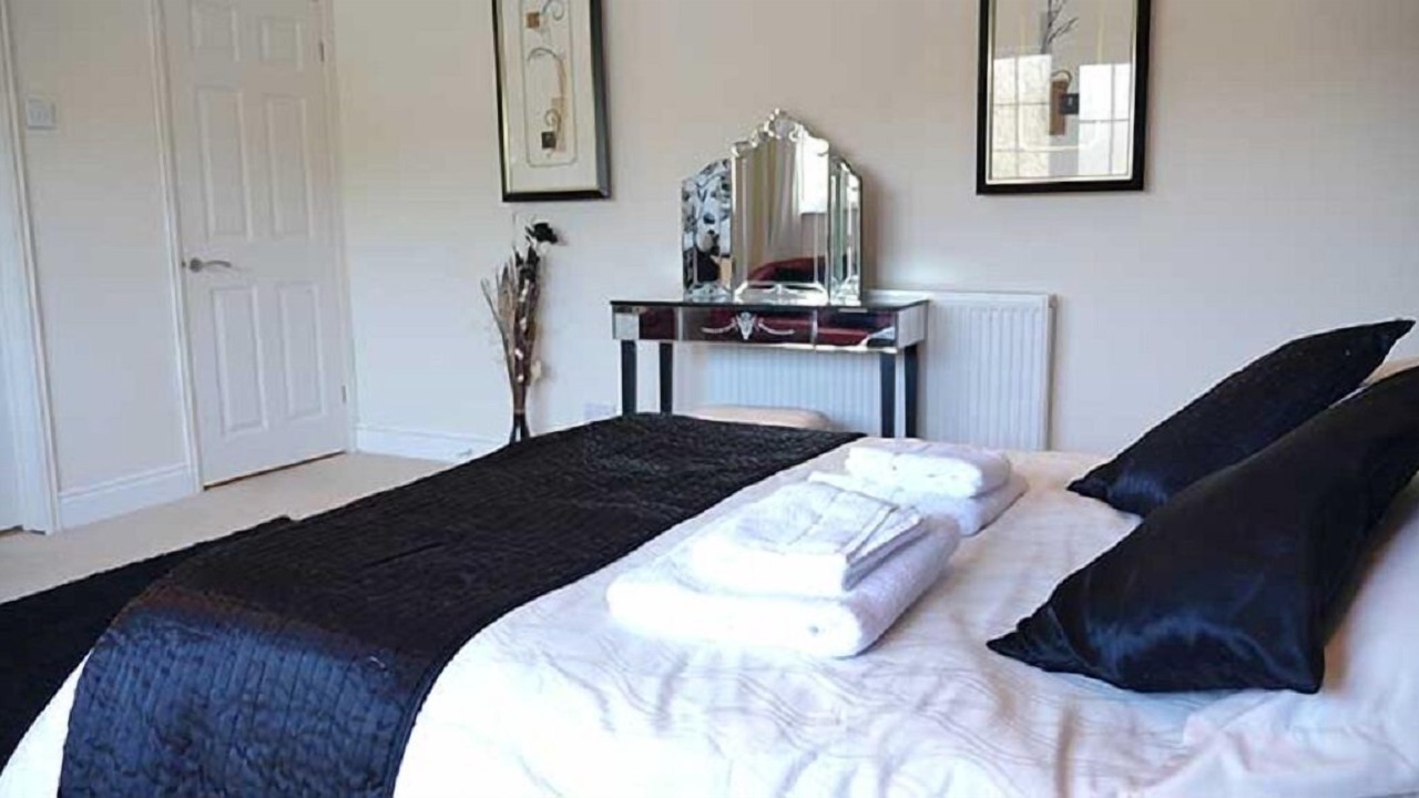 Photo of Bedroom in Pont Yates