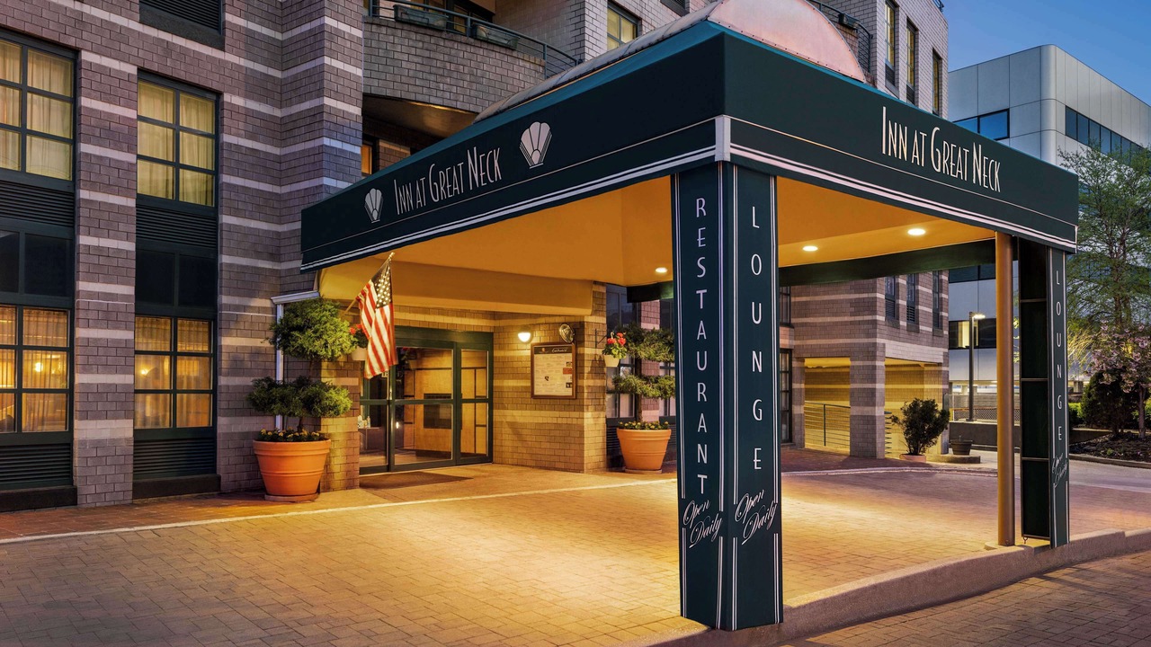Photo of Outdoor in Great Neck Plaza