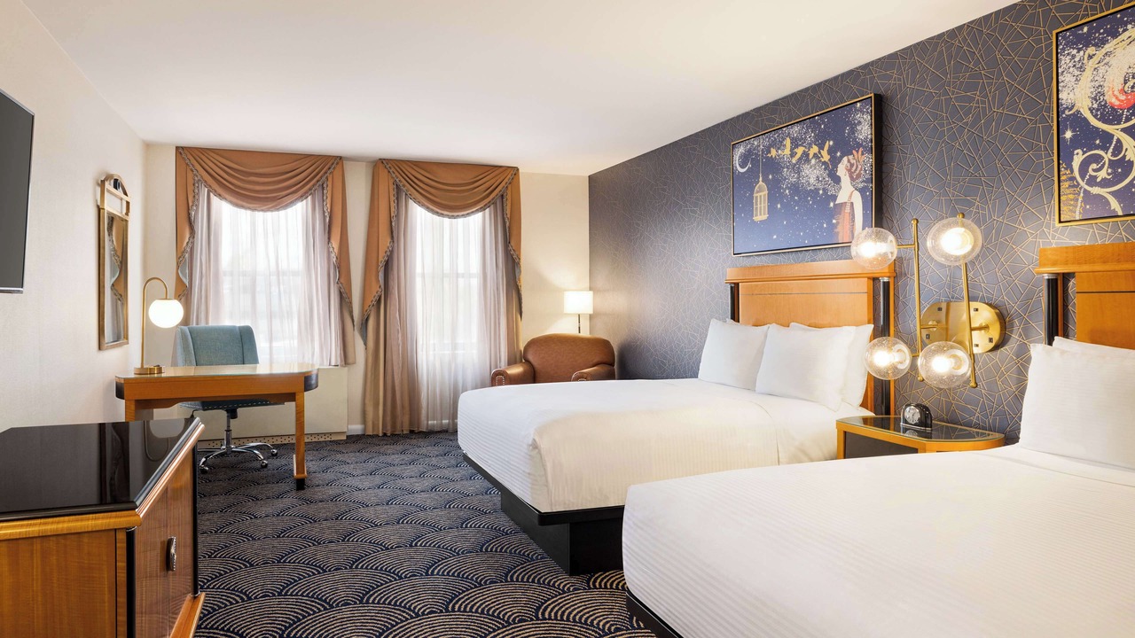 Photo of Bedroom in Great Neck Plaza