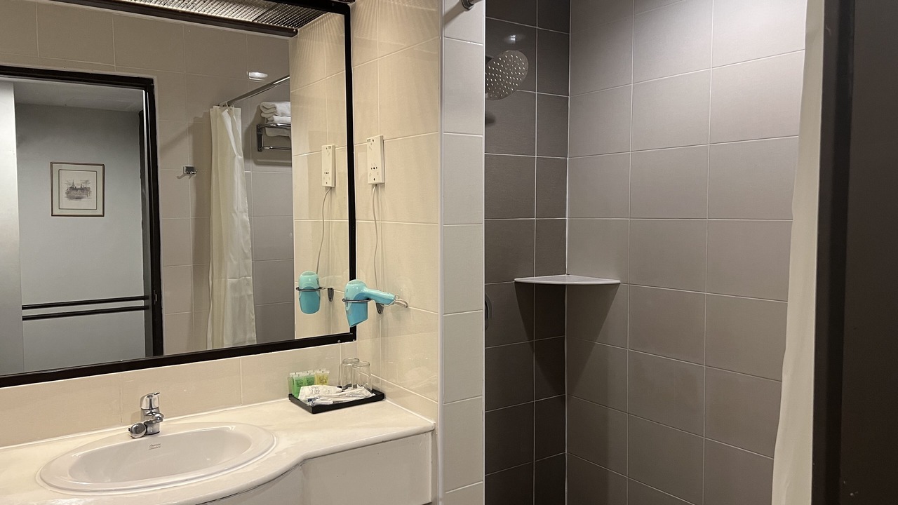 Photo of Bathroom in Jambu