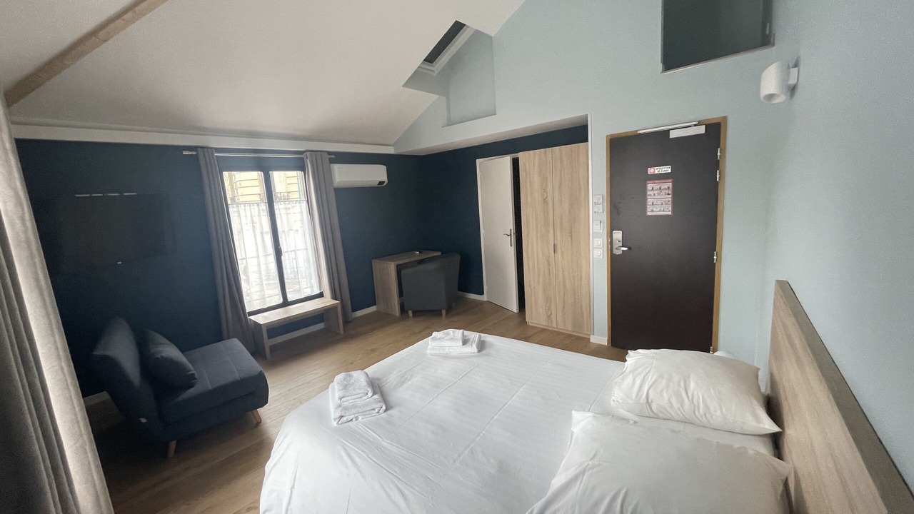 Photo of Bedroom in Le Thillay