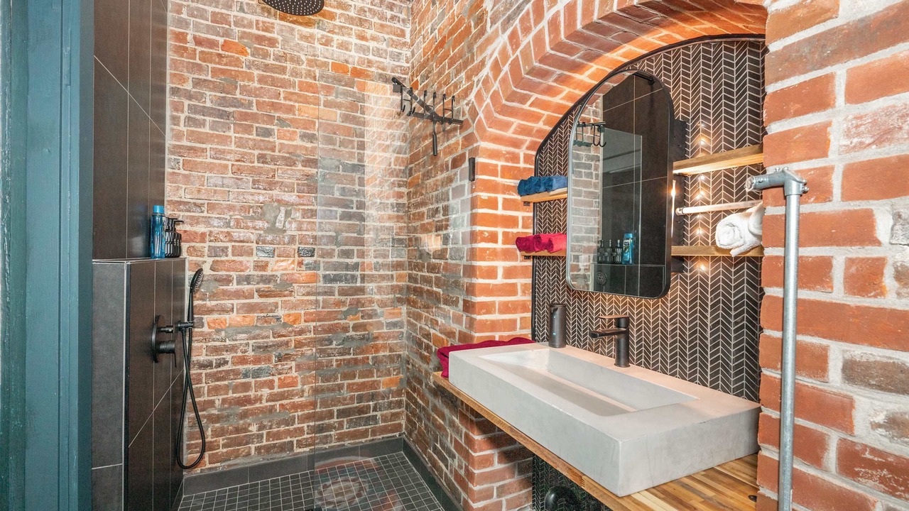 Photo of Bathroom in Blanchester