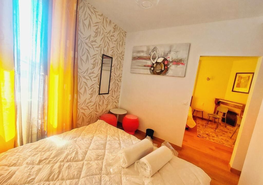 Photo of Bedroom in Pontorson