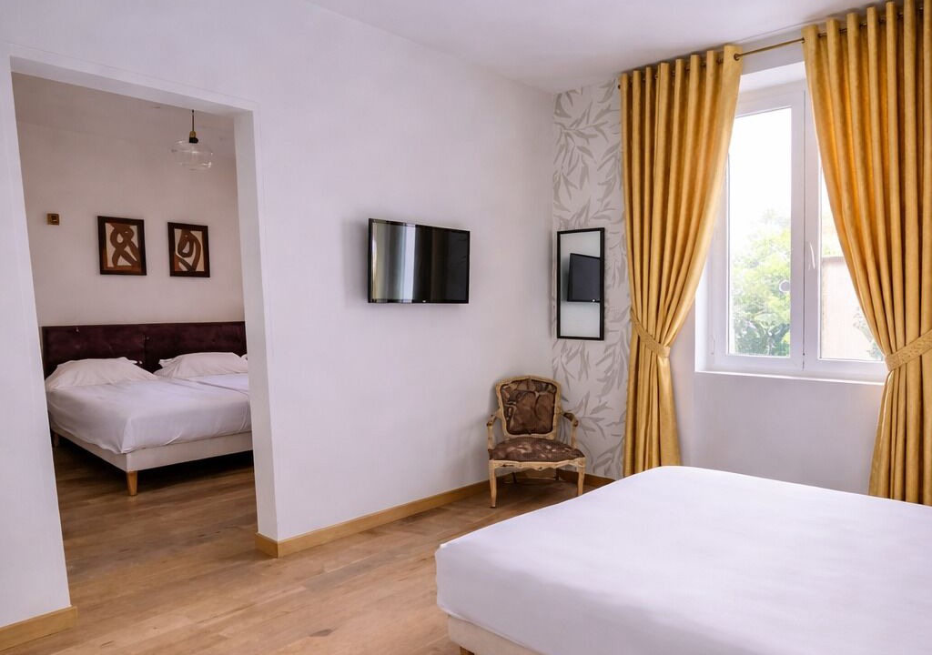 Photo of Bedroom in Pontorson