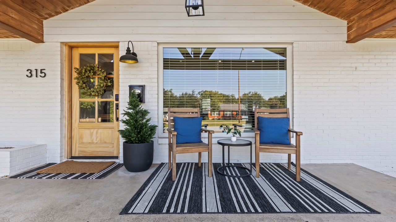 Photo of Patio Balcony in Old Lake Highlands